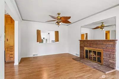 5017 SW Grayson Street, Seattle, WA 98116 - Photo 6