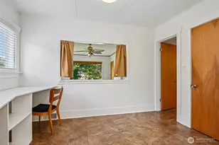 5017 SW Grayson St, Seattle, WA 98116 - Photo 12
