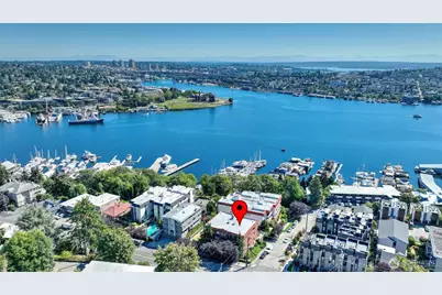 2450 Dexter Avenue N #303, Seattle, WA 98109 - Photo 2