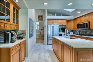 6870 Starboard Ln, Gig Harbor, WA 98335 - Photo 10