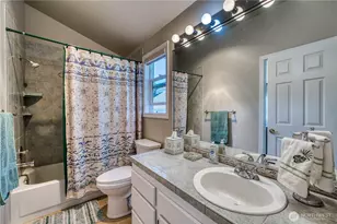 6870 Starboard Ln, Gig Harbor, WA 98335 - Photo 26