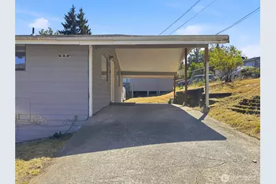 2719 S 125th Street, Seattle, WA 98168 - Photo 2