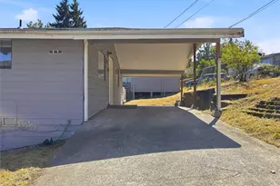 2719 S 125th St, Seattle, WA 98168 - Photo 2