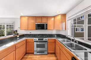 8516 Nesbit Ave N, Seattle, WA 98103 - Photo 12