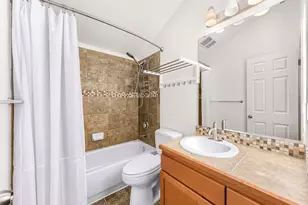 8516 Nesbit Ave N, Seattle, WA 98103 - Photo 20