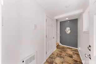8516 Nesbit Ave N, Seattle, WA 98103 - Photo 4