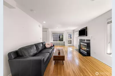 8516 Nesbit Avenue N #A, Seattle, WA 98103 - Photo 6