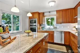 300 N 137th St, Seattle, WA 98133 - Photo 12