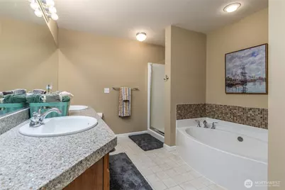 7114 James Place SE, Auburn, WA 98092 - Photo 16