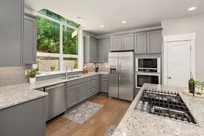 1090 218th Avenue NE, Sammamish, WA 98074 - Photo 6