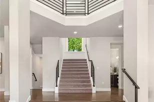 1090 218th Ave NE, Sammamish, WA 98074 - Photo 2