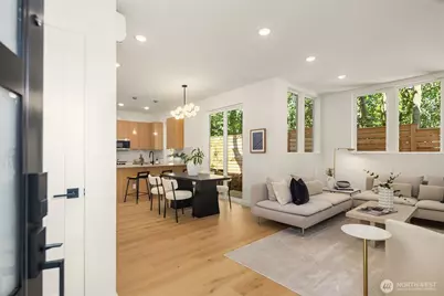 7330 25th Avenue NW, Seattle, WA 98117 - Photo 2