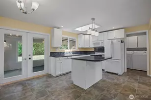 738 Wallin St, Bremerton, WA 98310 - Photo 6