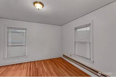 2452 Alki Avenue SW, Seattle, WA 98116 - Photo 16