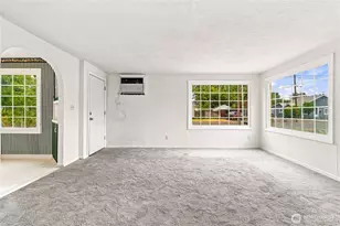 904 SE Birch Ave, College Place, WA 99324 - Photo 16