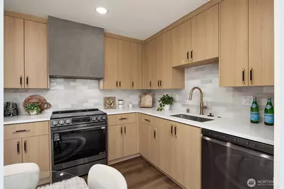 1502 N 100th Street, Seattle, WA 98133 - Photo 4