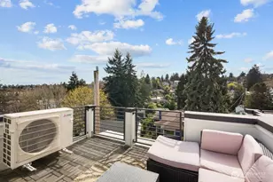 712 W Bertona St, Seattle, WA 98119 - Photo 22