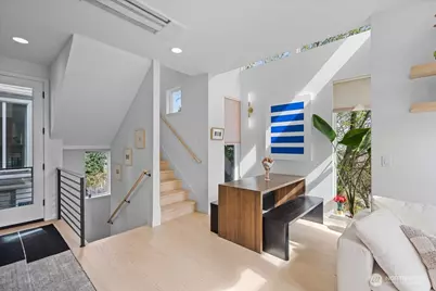 712 W Bertona Street #a, Seattle, WA 98119 - Photo 8