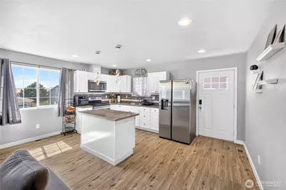 609 Eagle Nest Drive, Granger, WA 98932 - Photo 12