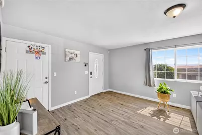 609 Eagle Nest Drive, Granger, WA 98932 - Photo 6