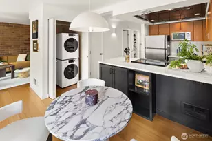 905 Cherry St, Seattle, WA 98104 - Photo 10
