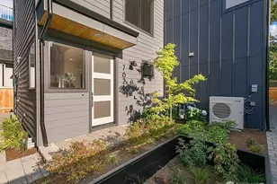 762 N 65th St, Seattle, WA 98103 - Photo 2