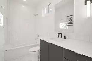 762 N 65th St, Seattle, WA 98103 - Photo 18