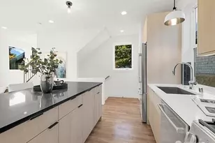 762 N 65th St, Seattle, WA 98103 - Photo 6