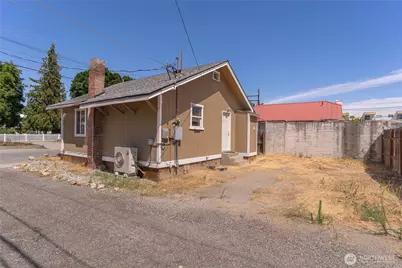 801 Peachey Street, Wenatchee, WA 98801 - Photo 12