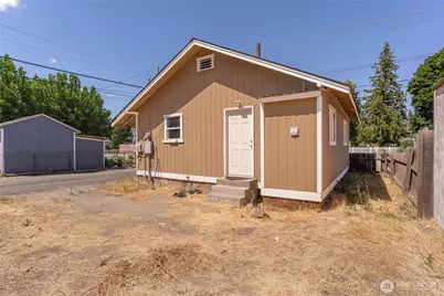 801 Peachey Street, Wenatchee, WA 98801 - Photo 10