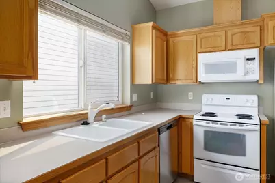 1667 NW Almond Loop, Oak Harbor, WA 98277 - Photo 10