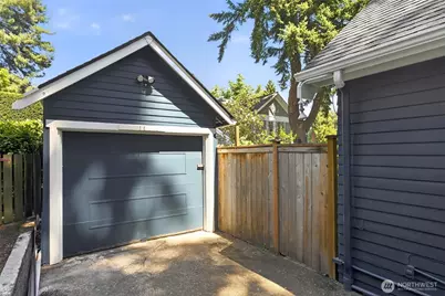 3806 E Galer Street, Seattle, WA 98112 - Photo 26