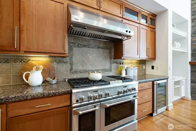 716 99th Avenue NE, Bellevue, WA 98004 - Photo 8