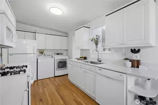 12039 SE 42nd St, Bellevue, WA 98006 - Photo 10