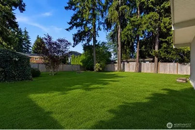 12039 SE 42nd St, Bellevue, WA 98006 - Photo 26