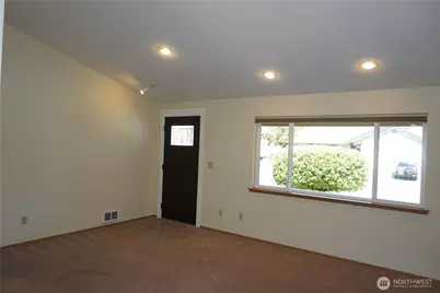 10108 3rd Place SE, Lake Stevens, WA 98258 - Photo 4