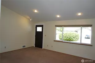 10108 3rd Pl SE, Lake Stevens, WA 98258 - Photo 4