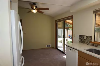 10108 3rd Place SE, Lake Stevens, WA 98258 - Photo 6