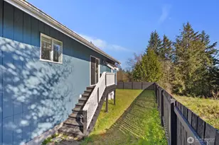 61 E Channel Dr, Allyn, WA 98524 - Photo 28