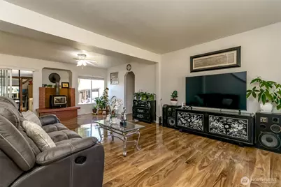 212 2nd Avenue N, Algona, WA 98001 - Photo 2