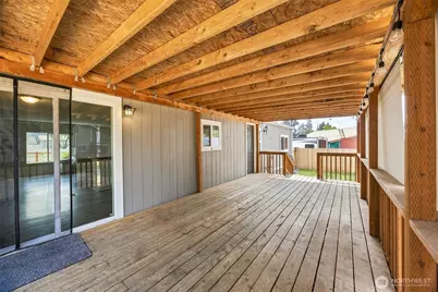 13104 Ridge Circle E, Bonney Lake, WA 98391 - Photo 18