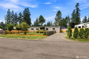 13104 Ridge Cir E, Bonney Lake, WA 98391 - Photo 2
