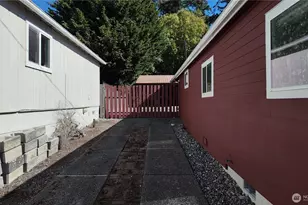 13210 Satterlee Rd, Anacortes, WA 98221 - Photo 28