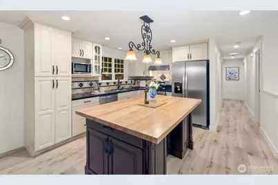 153 221st Avenue NE, Sammamish, WA 98074 - Photo 12