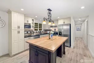 153 221st Ave NE, Sammamish, WA 98074 - Photo 12