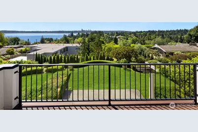 8443 NE 6th Street, Medina, WA 98039 - Photo 22