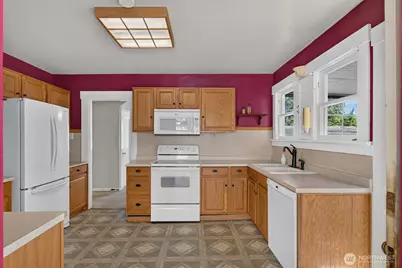 13701 51st Avenue NE, Marysville, WA 98271 - Photo 12