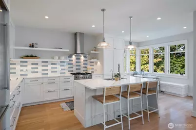 2910 9th Avenue W, Seattle, WA 98119 - Photo 12