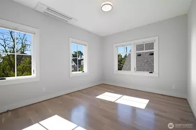 2910 9th Avenue W, Seattle, WA 98119 - Photo 28