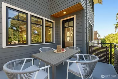 2910 9th Avenue W, Seattle, WA 98119 - Photo 18